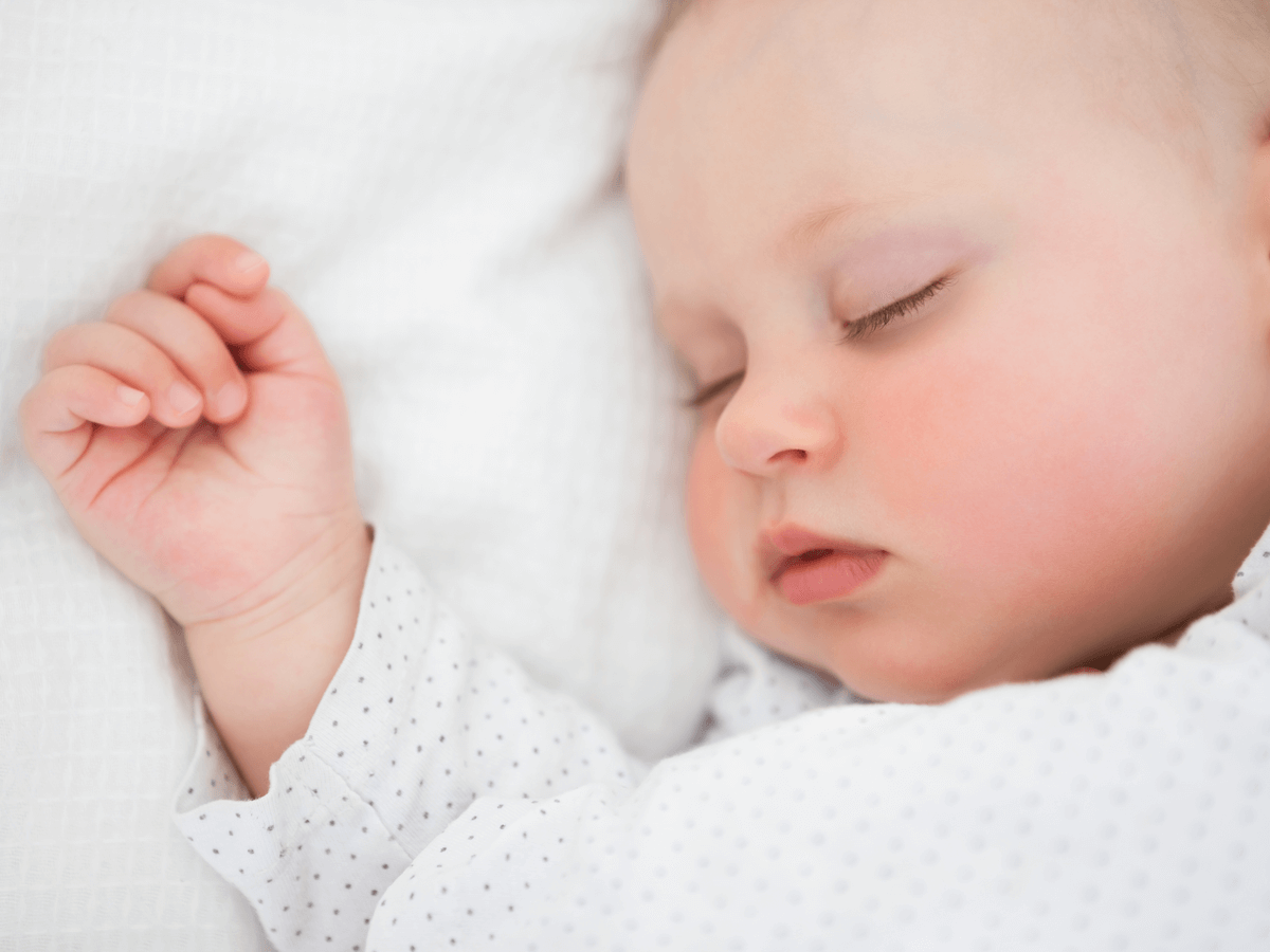 赤ちゃんが夜泣きする原因は？その理由と8個の上手な対策方法(9)