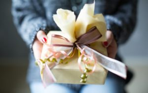夫へのバレンタイン予算はいくら？おすすめチョコレート8選とチョコ以外のプレゼントをご紹介